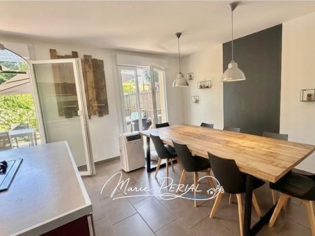 Magnifique maison de plain pied de 119 m² – Un cadre de vie privilégié à Allamps