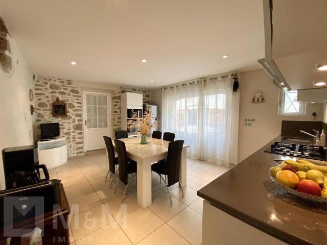 Magnifique ensemble immobilier en pierre