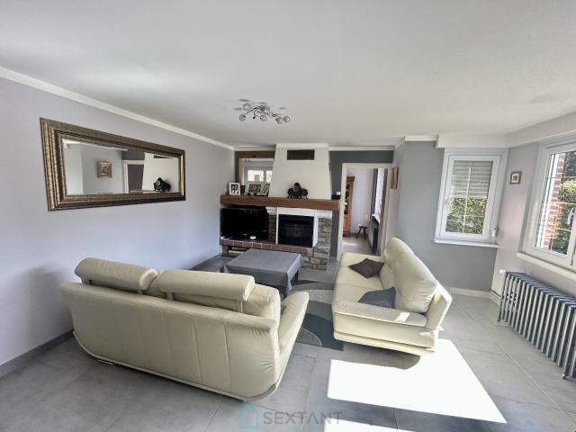 MAGNIFIQUE MAISON INDIVIDUELLE AVEC HANGAR DE PLUS DE 160M2