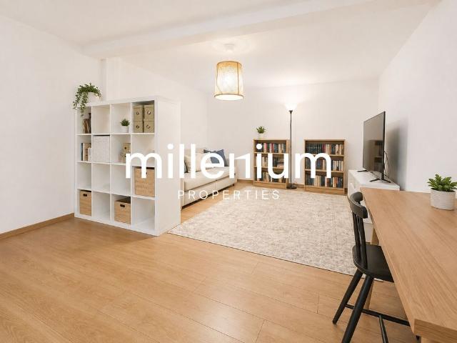 Beautiful semi detached house in Bogis Bossey with 170m2 garden and pool