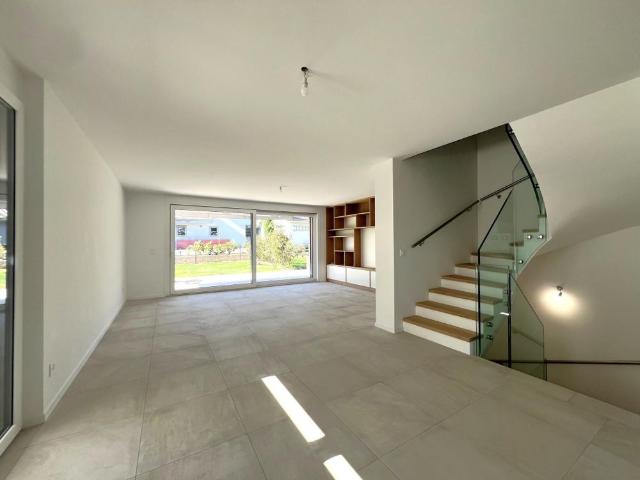 Magnifique maison jumelle neuve de 4.5 pièces avec grand jardin privatif