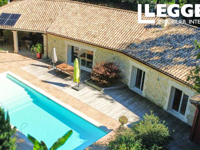 Magnifique maison moderne avec piscine à seulement 20 min d’Angoulême – nichée au cœur d’un bois privé