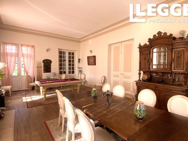 Magnifique Manoir et Chambres d'Hôtes entièrement rénovés dans une belle campagne mais proche de toutes commod
