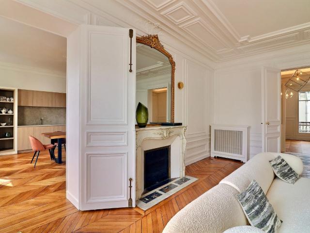 MAGNIFIQUE MEUBLE FAMILIAL
