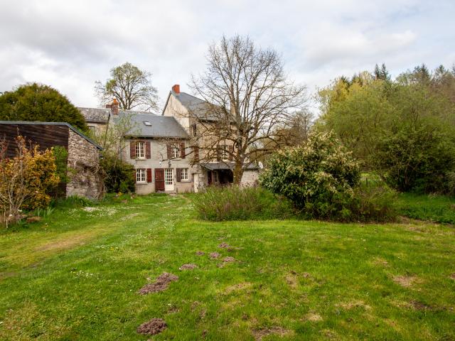 Magnifique moulin chargé d’histoire au cœur de la nature creusoise