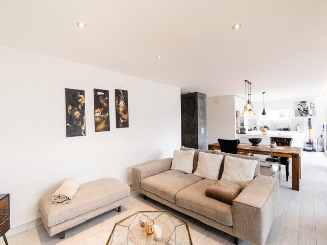 Magnifique attique 3½ pièces avec grande terrasse/véranda à Aproz Sion