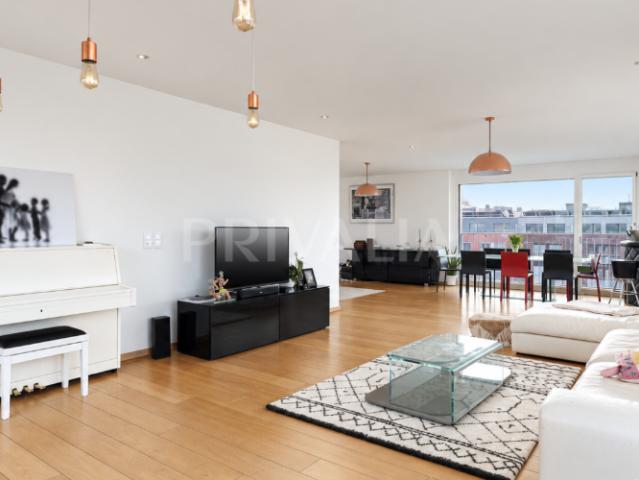 Magnifique attique contemporain avec terrasse