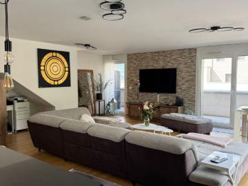Magnifique Attique en Duplex de 4.5P / 3 CHB / 3 SDB / 1 grande terrasse / vue magnifique