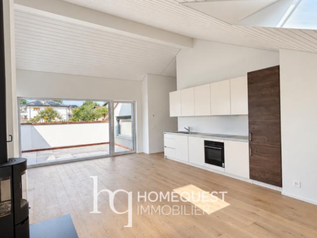 Magnifique appartement neuf, en attique avec vue lac