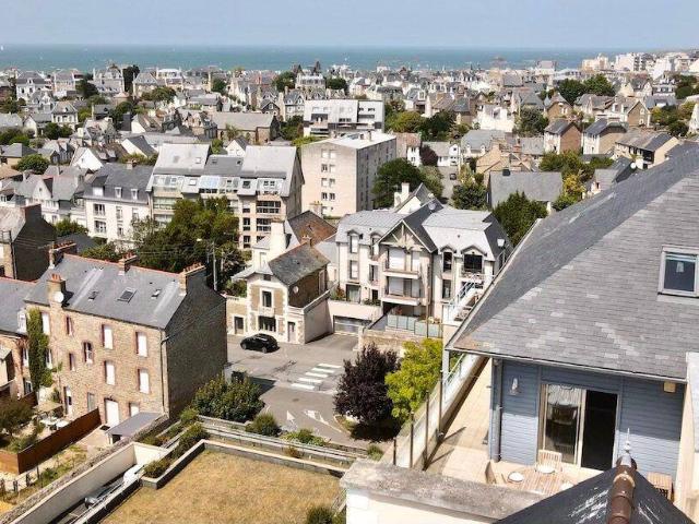 Magnifique appartement offrant une superbe vue sur la pointe de