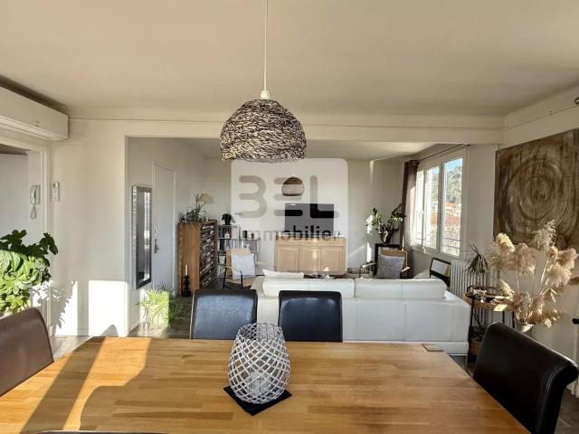 Magnifique appartement avec toit terrasse privatif, cave 57m² Orange