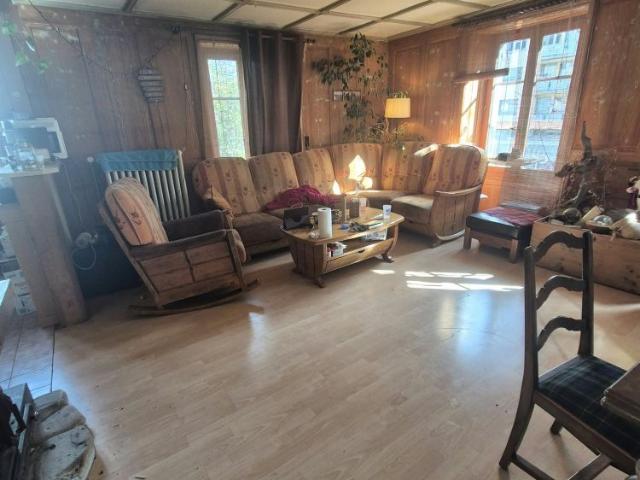 Magnifique appartement dans maison meublée à Bulle
