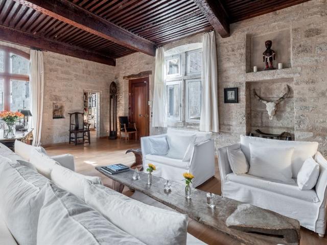 Magnifique Appartement de Caractère au Coeur Historique de P. 172m² Pézenas