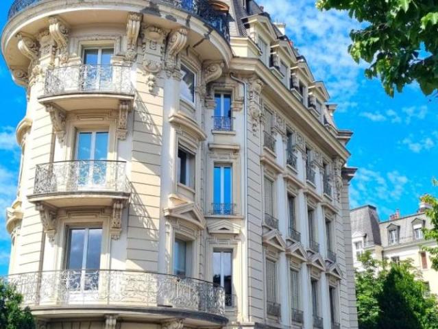 Magnifique appartement de standing de 5,5 pièces au 3? étage