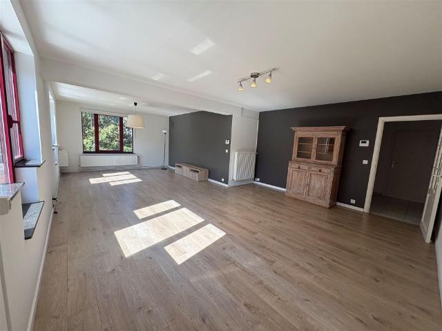 Magnifique appartement de 120m² au 1er étage sans ascenseur