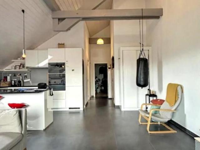 Magnifique appartement de 3,5 pièces au 2ème étage à Longirod