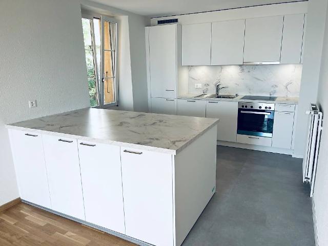 Magnifique appartement de 4.5 pièces entièrement rénové, proche de la gare et du centre ville de Neuchâtel