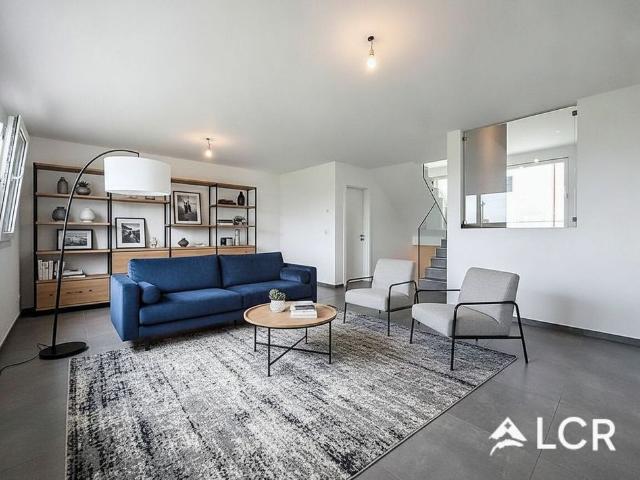Magnifique appartement de 5.5P / 4 CHB / 2 SDB / 1 balcon / 1 Jardin /2 places d
