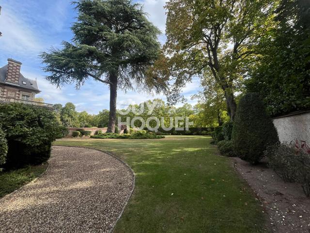 Magnifique appartement de 6 pièces 144,80 m² SECTEUR Château / Hippodrome
