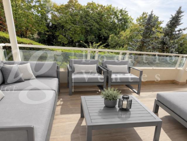 MAGNIFIQUE APPARTEMENT DE 7 PIECES DE 251 m2 PPE AVEC LARGE TERRASSE & VUE DEGAGEE VERDURE