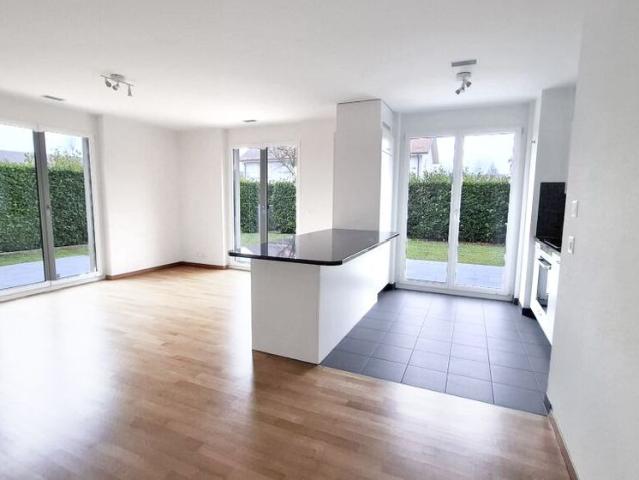 Magnifique appartement en rez de jardin à Mies