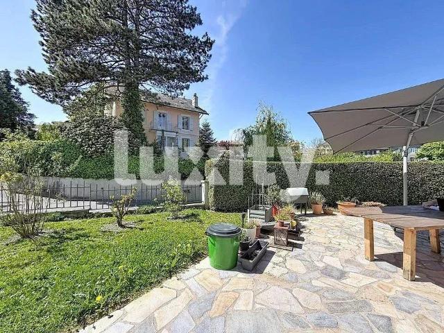 Magnifique appartement en villa ? Volumes généreux et cadre privilégié