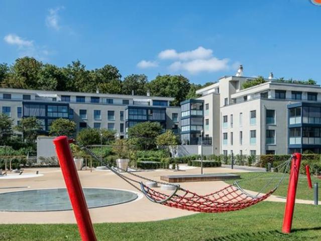 Magnifique appartement ensoleillé de 6.5 pièces au deuxième étage visite 360°