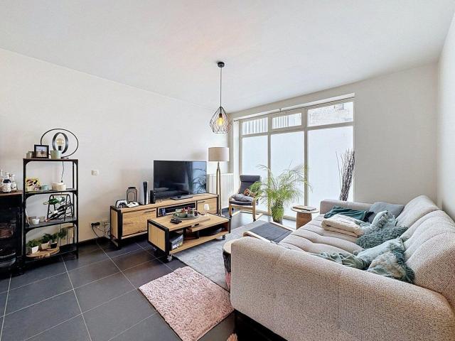 Magnifique appartement rez de chaussée 2 chambres avec jardi