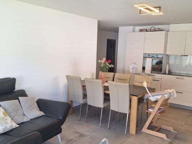 Magnifique appartement situé plain pied dans petit village paisible