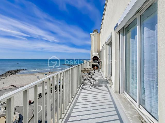 Magnifique appartement T3 de 67m2 avec terrasse de 15m2 VUE MER à Palavas