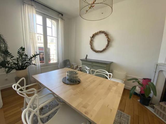 A VENDRE: Magnifique appartement T3 Début Jean jaurès