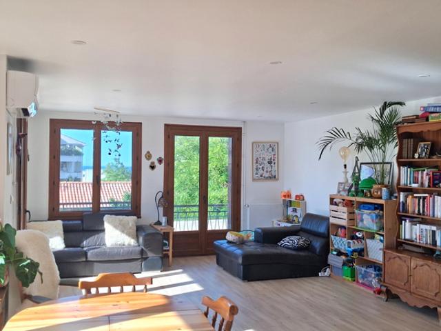 Magnifique Appartement type 4 + cave et balcon
