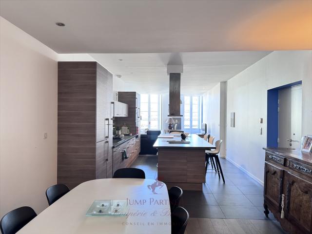 Magnifique appartement traversant 3 chambres avec ascenseur. 130m² Bordeaux