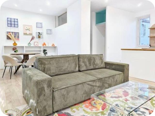 Magnifique appartement 2 pièces entièrement meublée et proche de toutes commodités