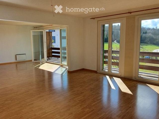 Magnifique appartement 3.5 en attique avec vue dégagée