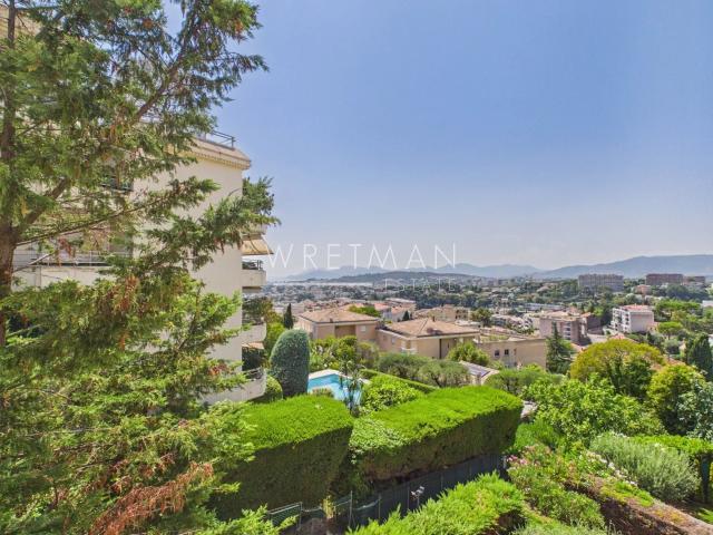 Magnifique appartement 3 pièces avec terrasse, aperçu mer et. 78m² Le Cannet