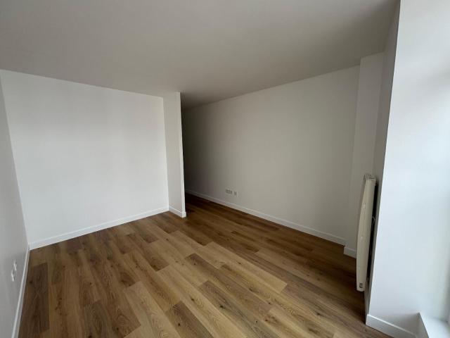 MAGNIFIQUE APPARTEMENT 5 PIECES CENTRE VILLE DE CHERBOURG DISPONIBLE DE SUITE