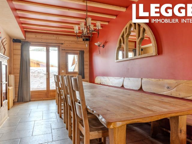 MAGNIFIQUE CHALET 7 CHAMBRES A VENDRE A L ALPE D HUEZ