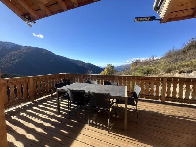 MAGNIFIQUE CHALET BOIS