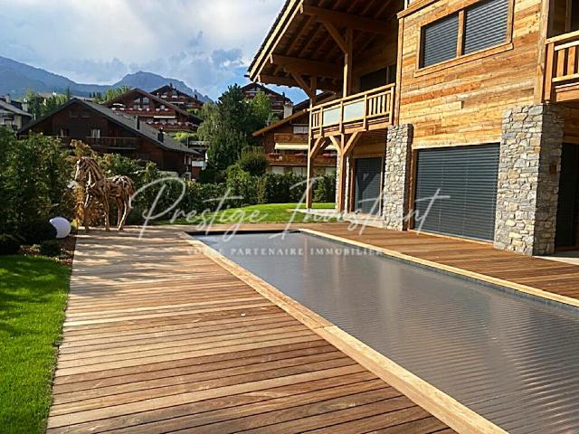Magnifique Chalet Prestige: le golf en voisin, les Alpes en horizon
