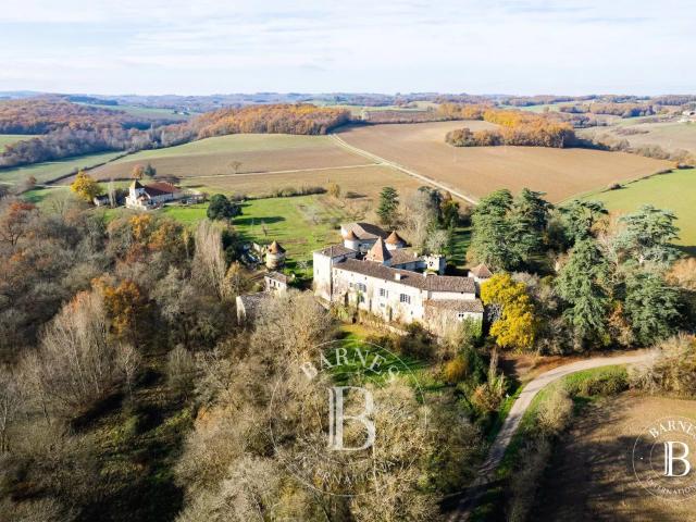 Magnifique Chateau Medieval Et Renaissance Dans Le Gers, Sur. 940m² Lectoure
