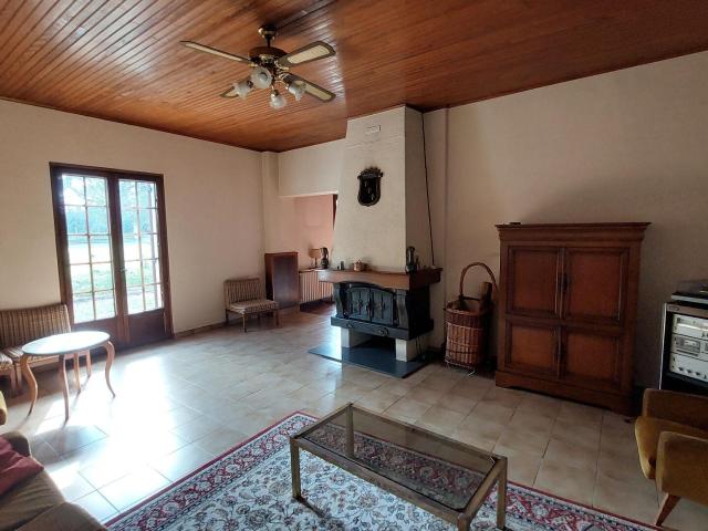 Magnifique corps de ferme à Montpon Menesterol 240m² Montpon Ménestérol