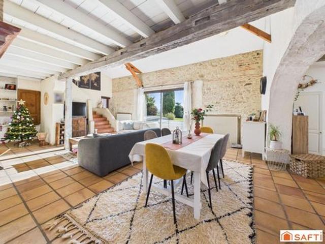 Magnifique Corps de Ferme Rénové Vue Pyrénées!