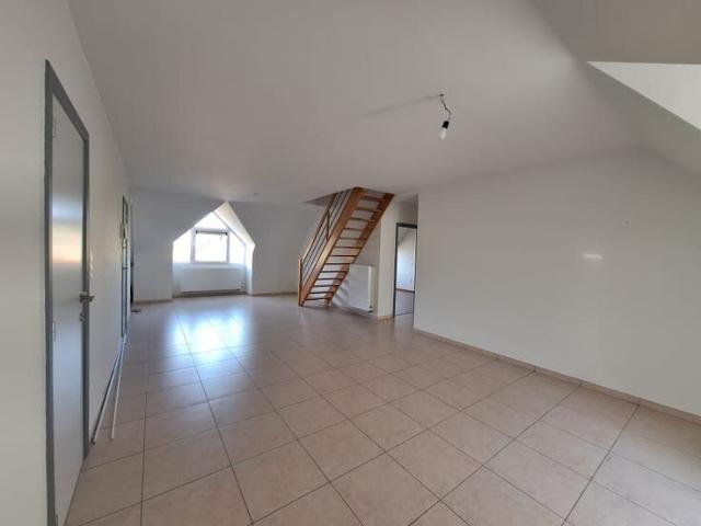Magnifique duplex 3 ch. à louer, EPC B, Court Saint Étienne