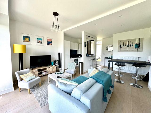 MAGNIFIQUE DUPLEX ACCES DIRECT CHEMIN COTIER SAINT MARC SUR MER