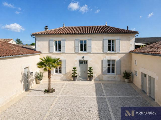Magnifique Demeure En Pierre 168m² Vignolles