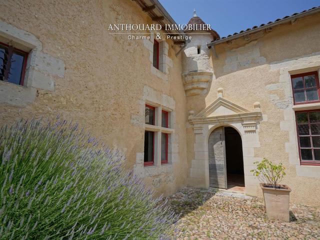 Magnifique demeure forte, sur 2,8ha 500m² Périgueux