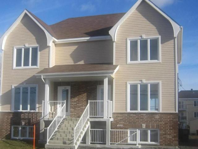 Magnifique et grand 6 ½ de style maison de ville – 1315 pi² sur 2 étages, ST LIN LAURENTIDES