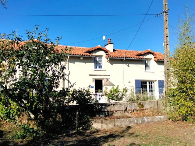 Magnifique et Spacieuse Maison de Campagne Rénovée, 4 Chambr. 171m² Usson du Poitou