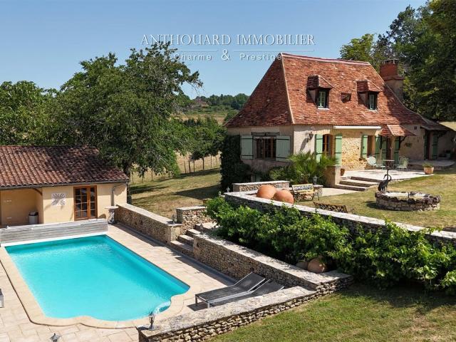 Magnifique ensemble en pierre 251m² Le Bugue
